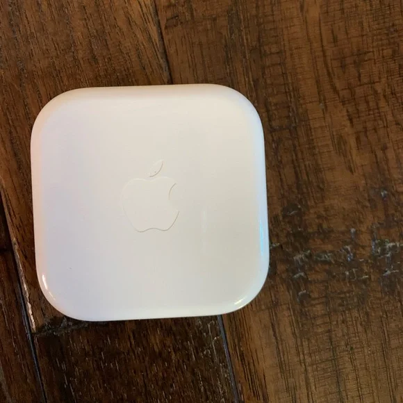Apple Genuine EarPods - Picture 2 of 4